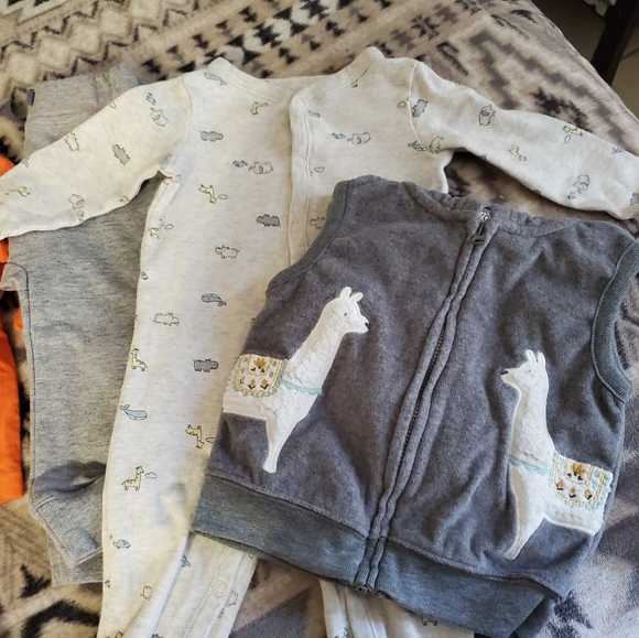 Baby girl clothes (bundle) - Picture 4 of 5